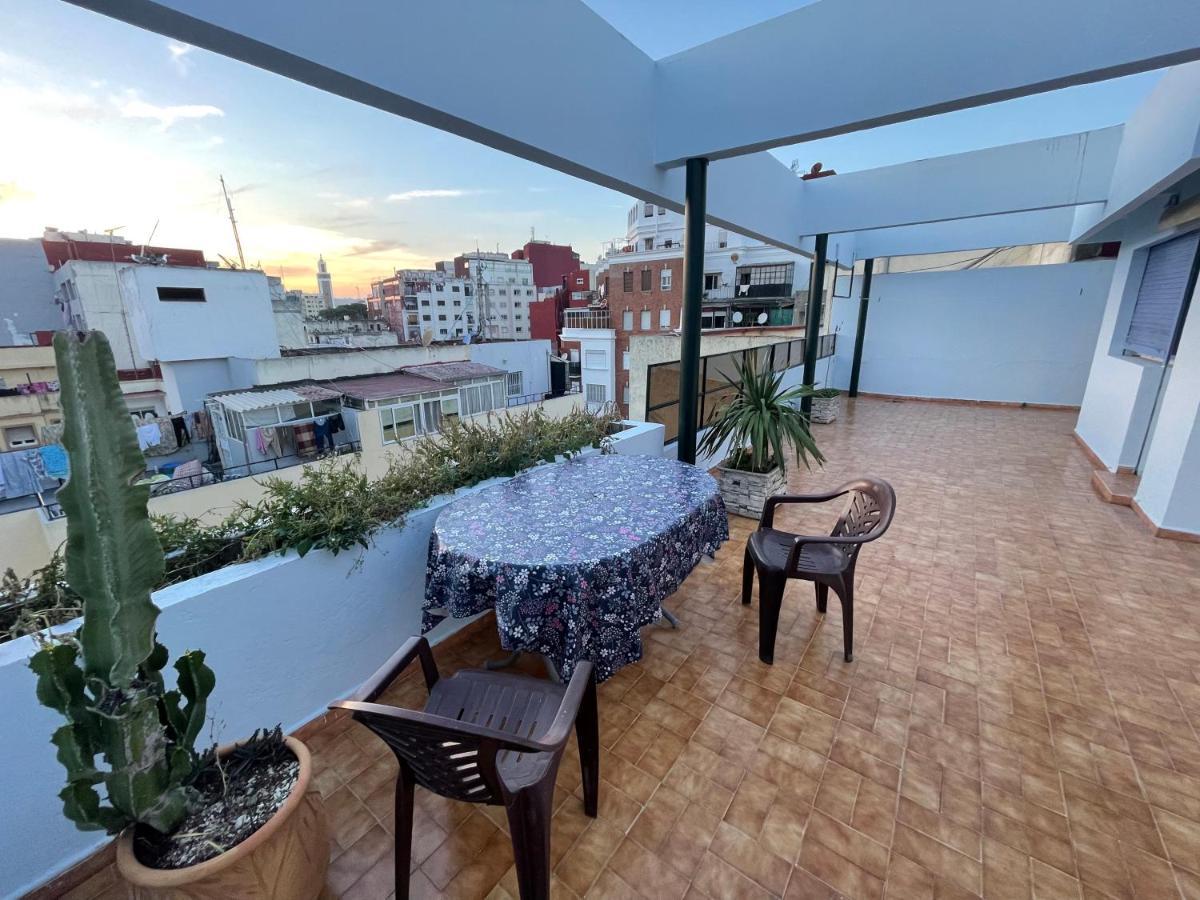 Appartement Centre-Ville Avec Piscine Pour Enfants Tánger Exterior foto